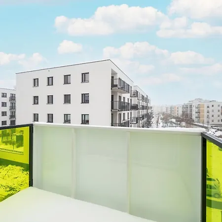 Apartment Pleasant Decor, Balcony & Parking Wroclaw By Renters Radwanice