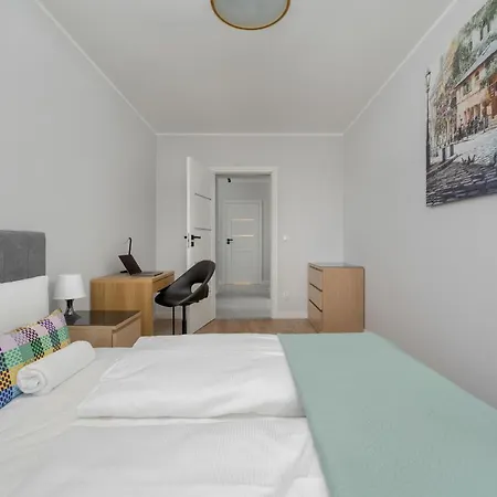 Appartement Pleasant Decor, Balcony & Parking Wroclaw By Renters