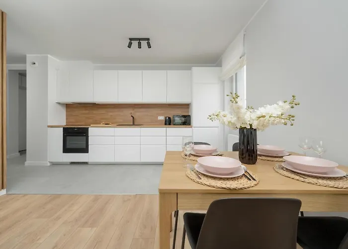 Pleasant Decor, Balcony & Parking Wroclaw By Renters * Radwanice