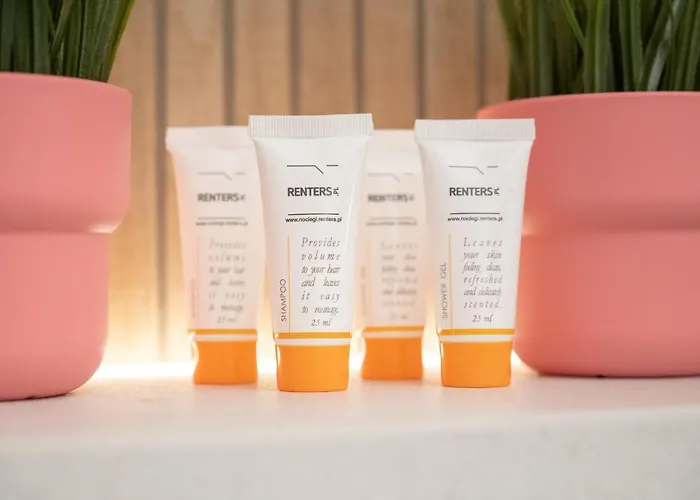 Pleasant Decor, Balcony & Parking Wroclaw By Renters شقة