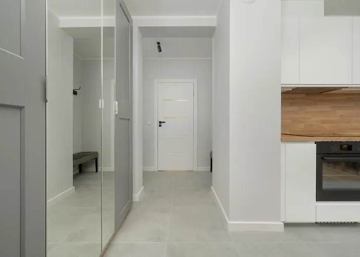 Pleasant Decor, Balcony & Parking Wroclaw By Renters