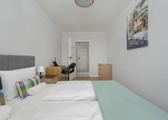 شقة Pleasant Decor, Balcony & Parking Wroclaw By Renters