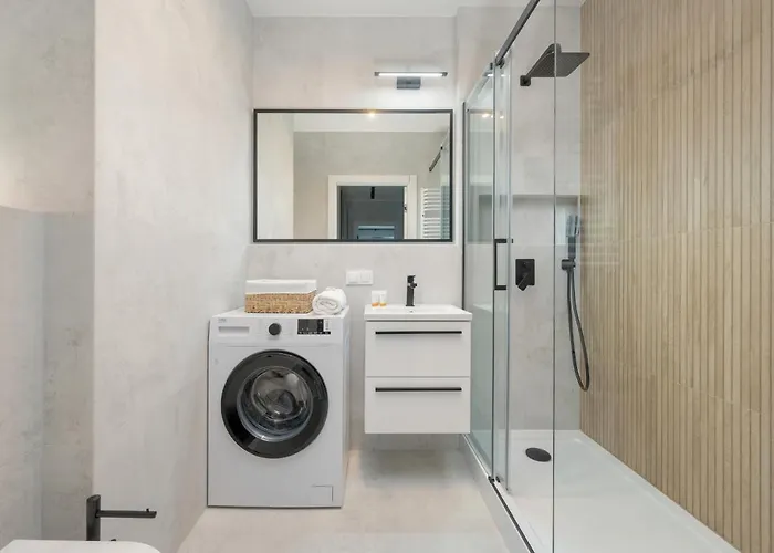 Pleasant Decor, Balcony & Parking Wroclaw By Renters شقة Radwanice