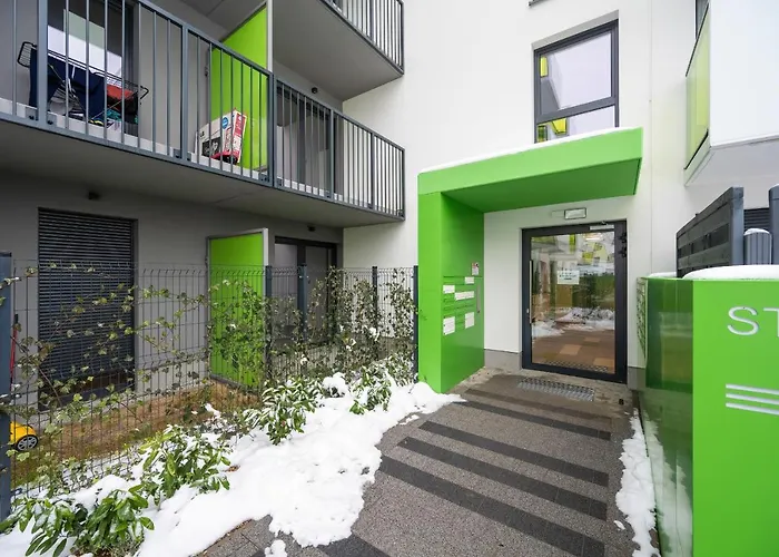 Pleasant Decor, Balcony & Parking Wroclaw By Renters شقة Radwanice